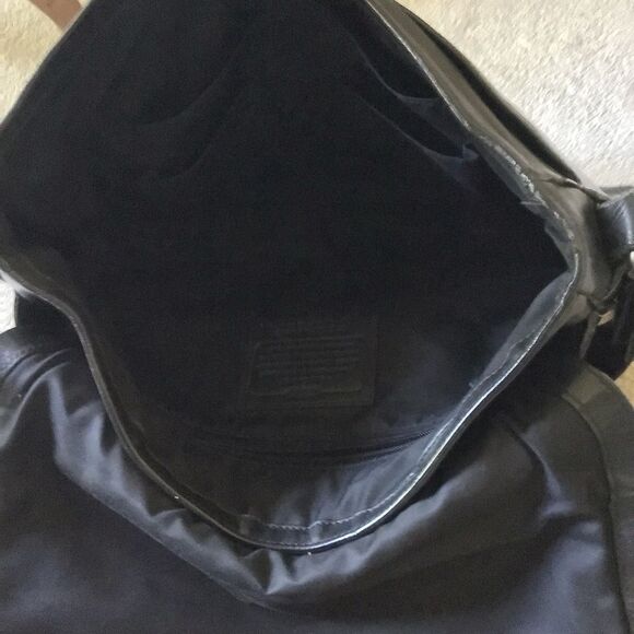 Vintage COACH Black Leather Big Flap Crossbody Messenger Bag Briefcase - Picture 12 of 12